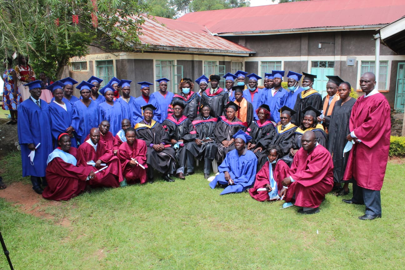 Jubilee Harvest graduates and faculty together